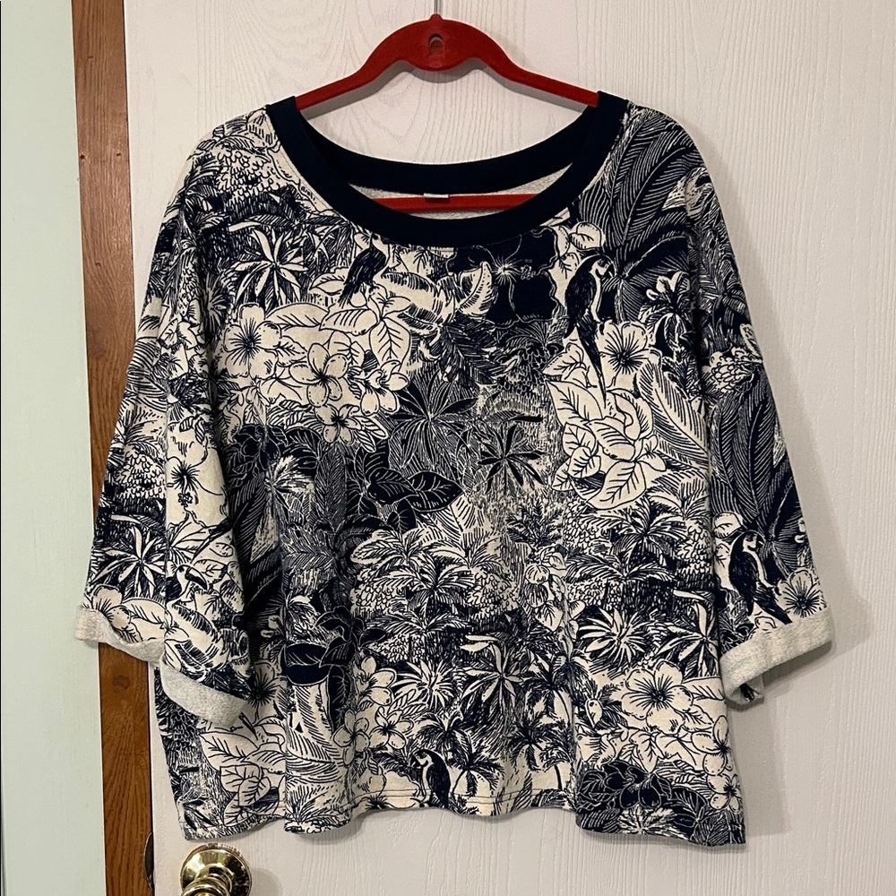 Old Navy Women's Navy and White Tropical Print Beach Fleece Top Size XXL